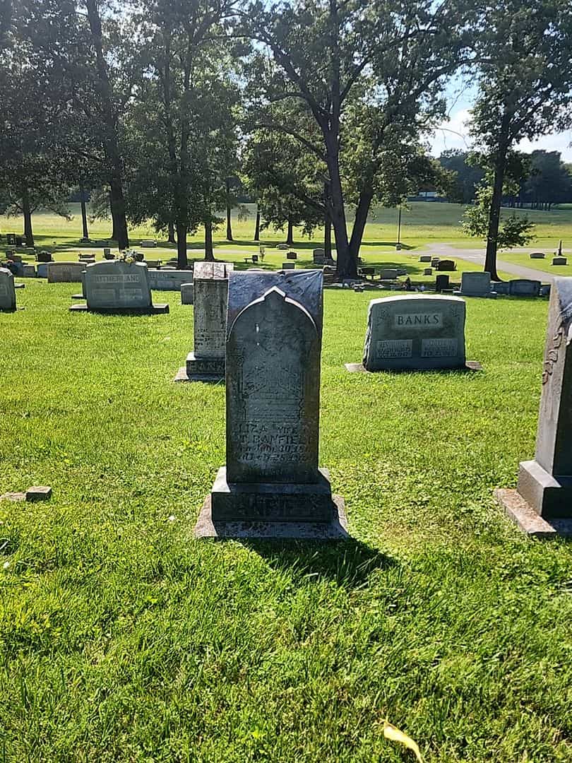 Eliza Banfield's grave. Photo 2