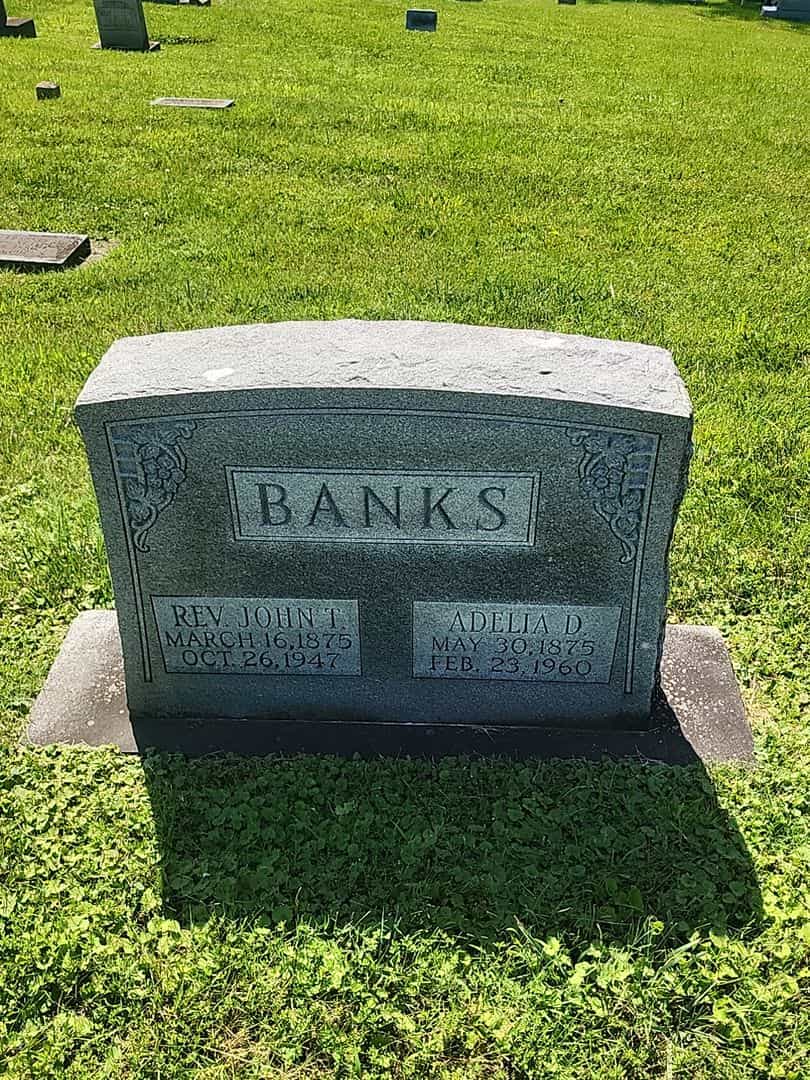 Adelia D. Banks's grave. Photo 1