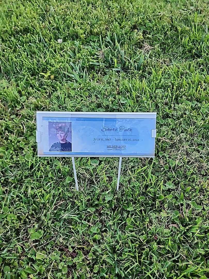 Sheri Tate's grave. Photo 1