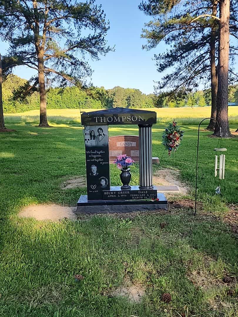 Dale Thompson's grave. Photo 2